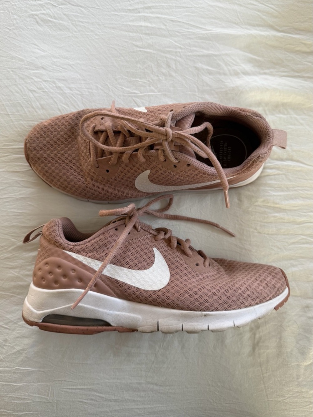 Nike Air Max Motion Running Shoes